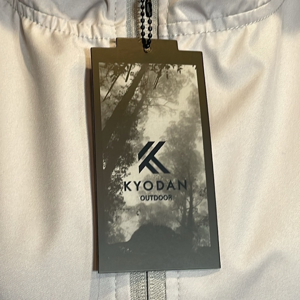 NWT Kyodan Light Gray Water Resistant Windbreaker - Picture 2 of 10